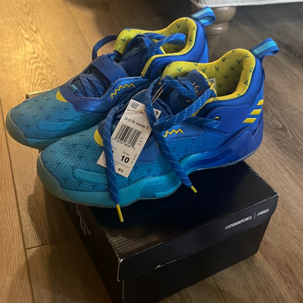 New In Box Adidas D.O.N Issue 3 Basketball Shoes